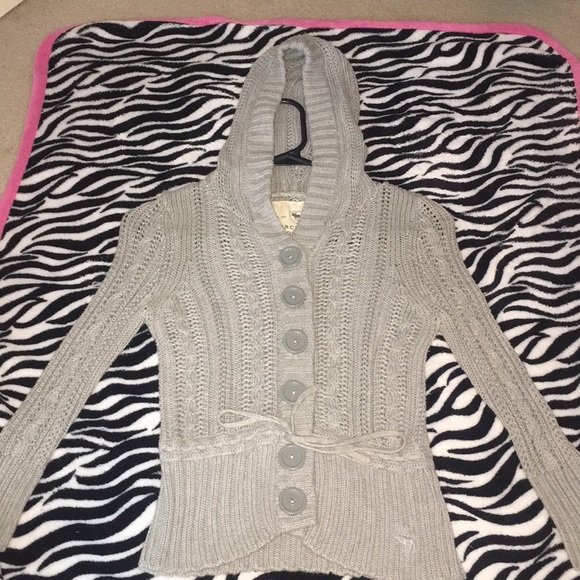 Beautiful Abercrombie sweater ❤️ - Picture 1 of 3